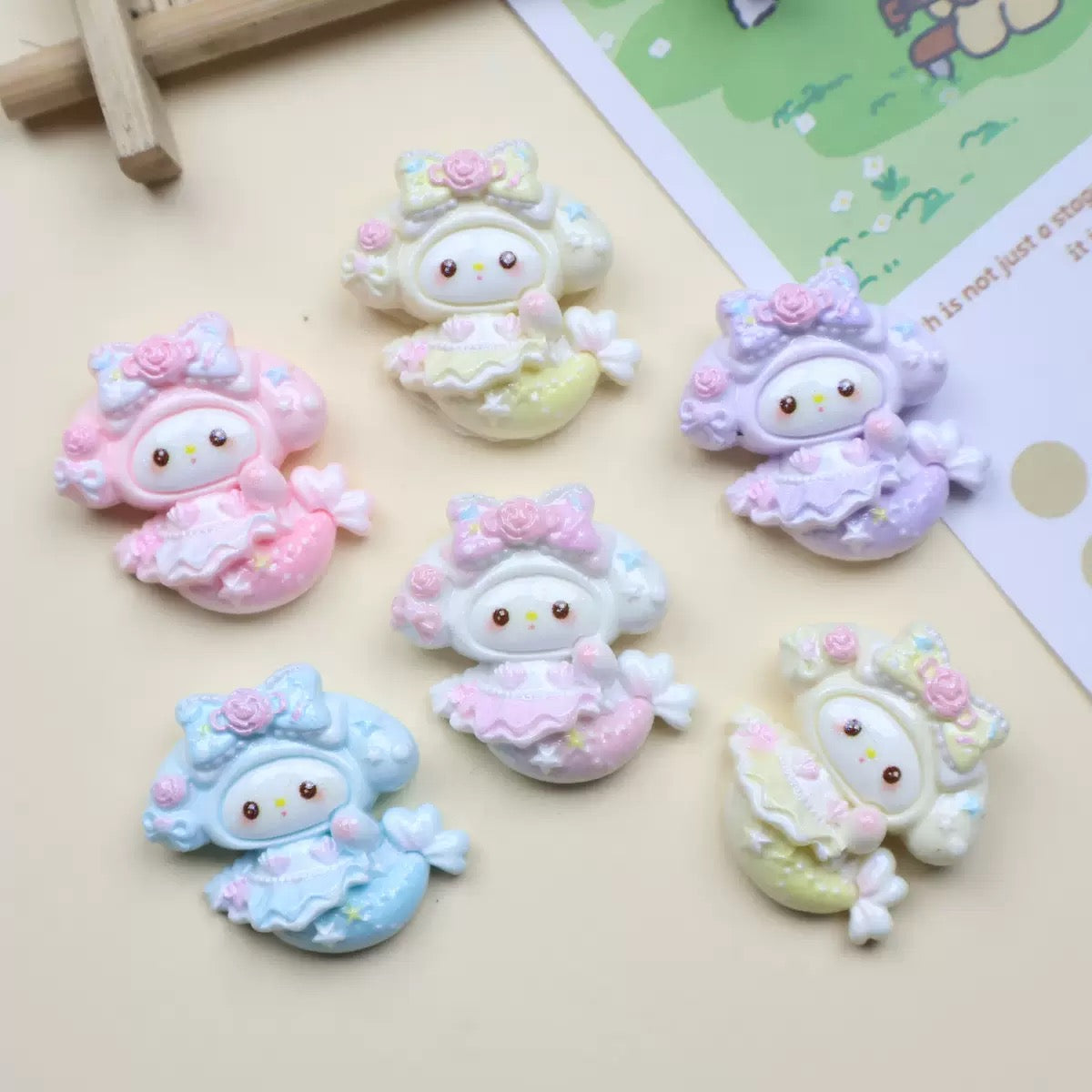 Resin cartoon charm (multiple styles)