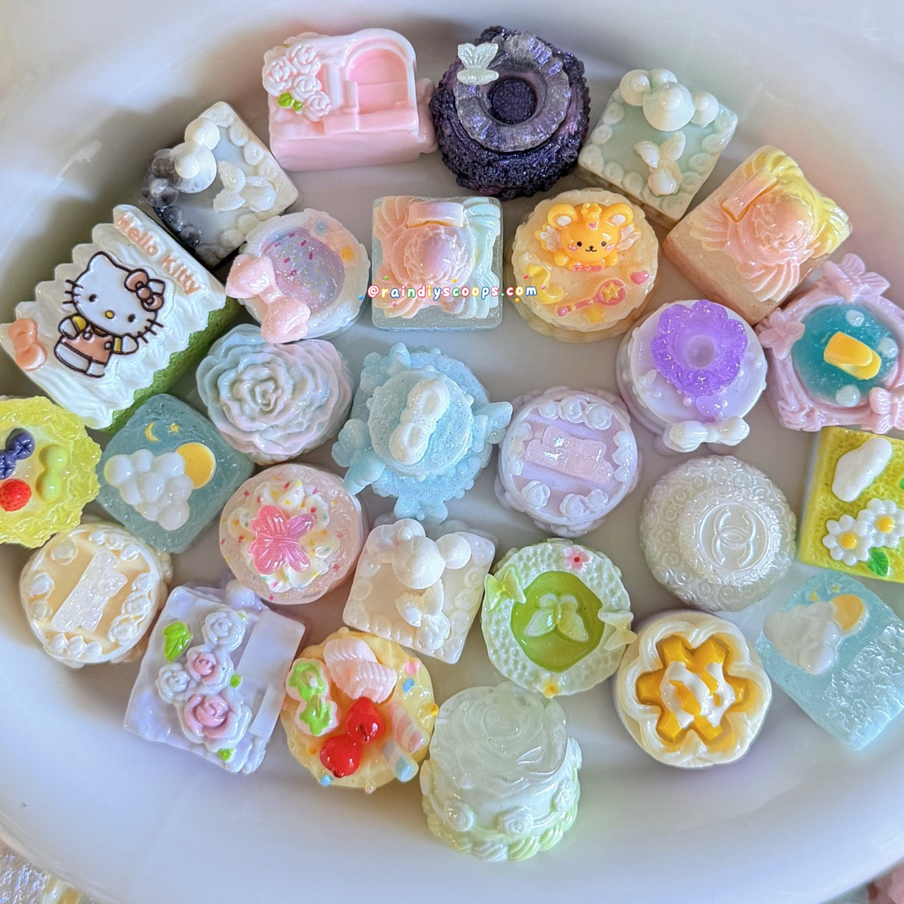 3D Cake Random Mixing Charm