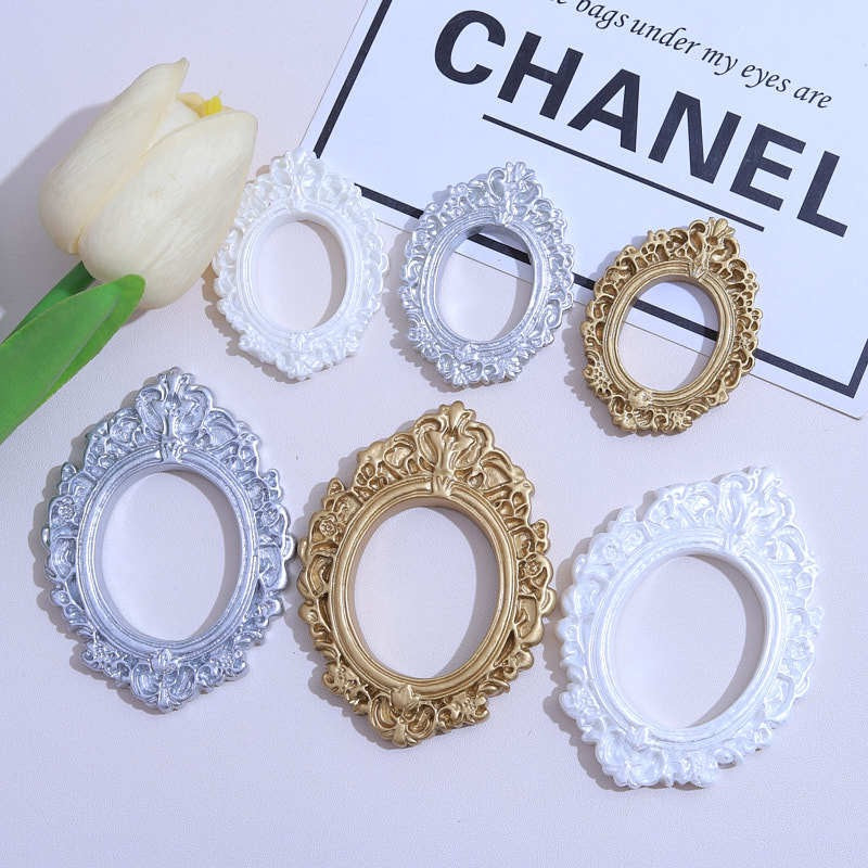 The Charm Of Vintage Photo Frames