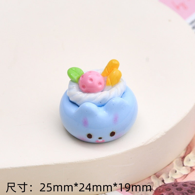 Mini Cake Charm