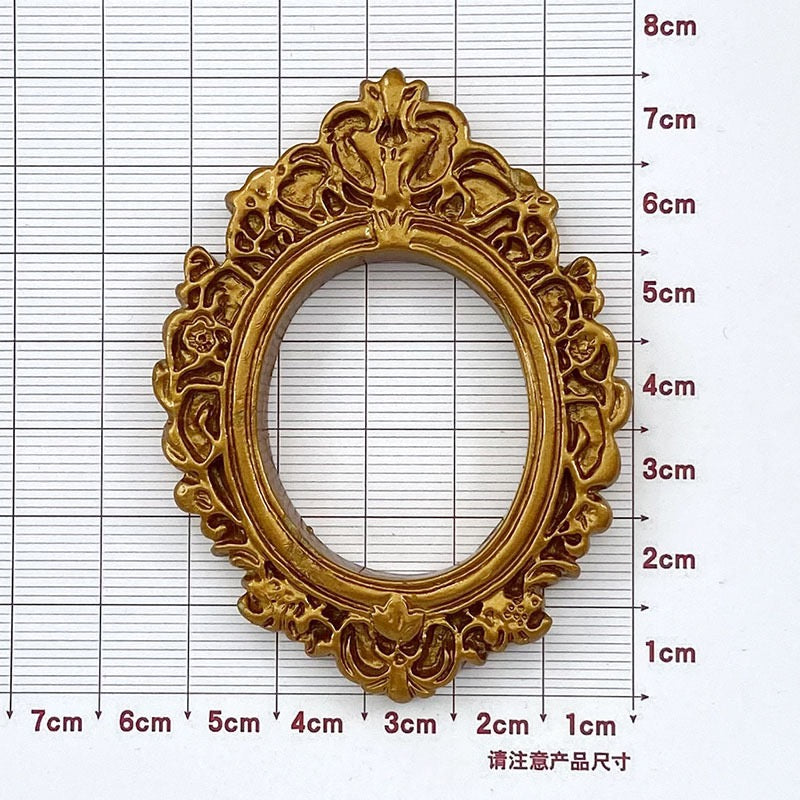 The Charm Of Vintage Photo Frames