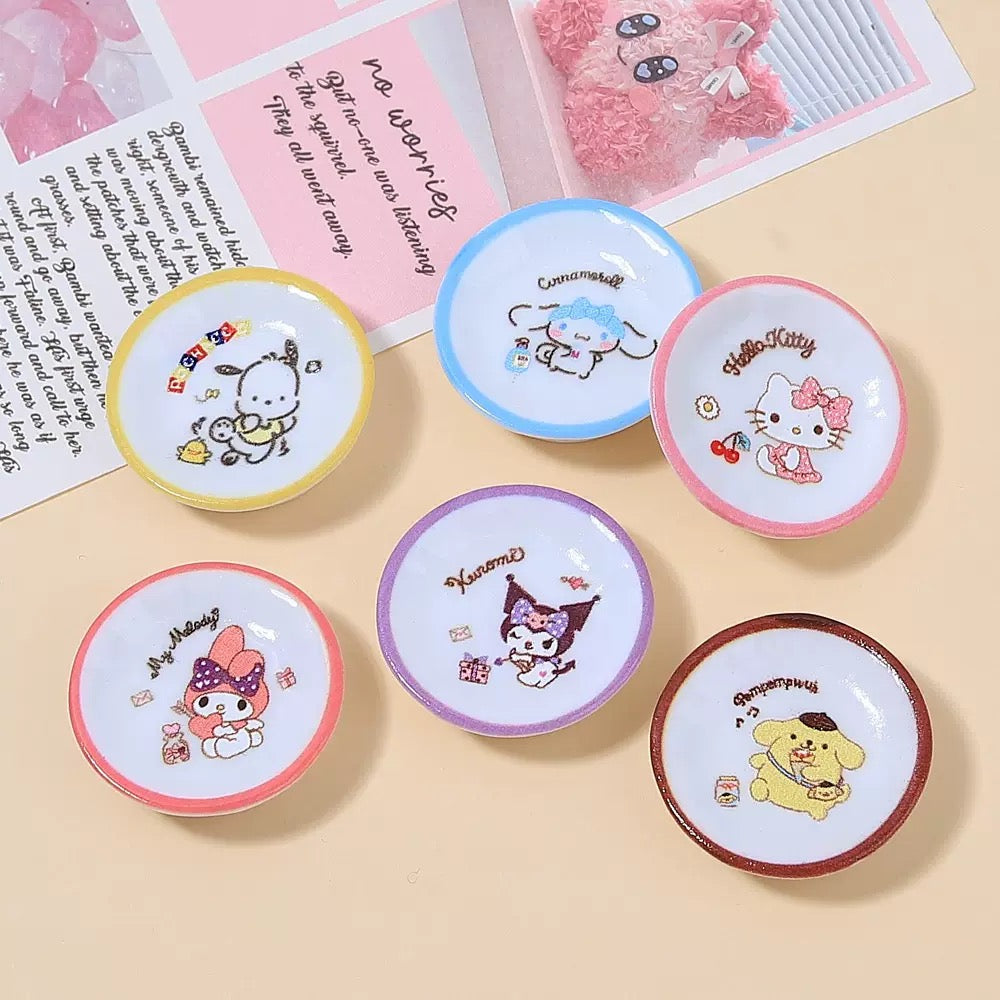 Cartoon plate charm