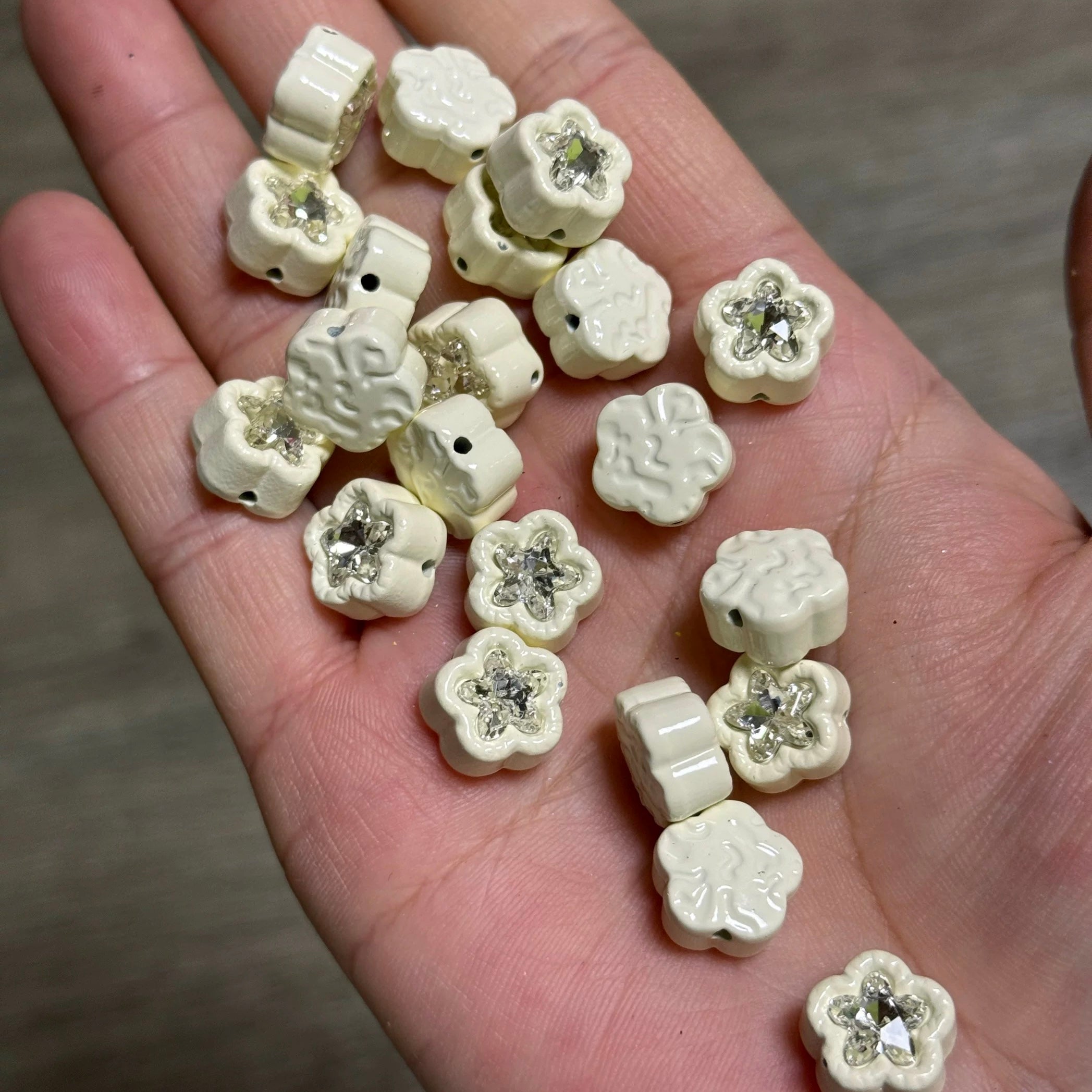 Flower-Shaped Alloy Beads