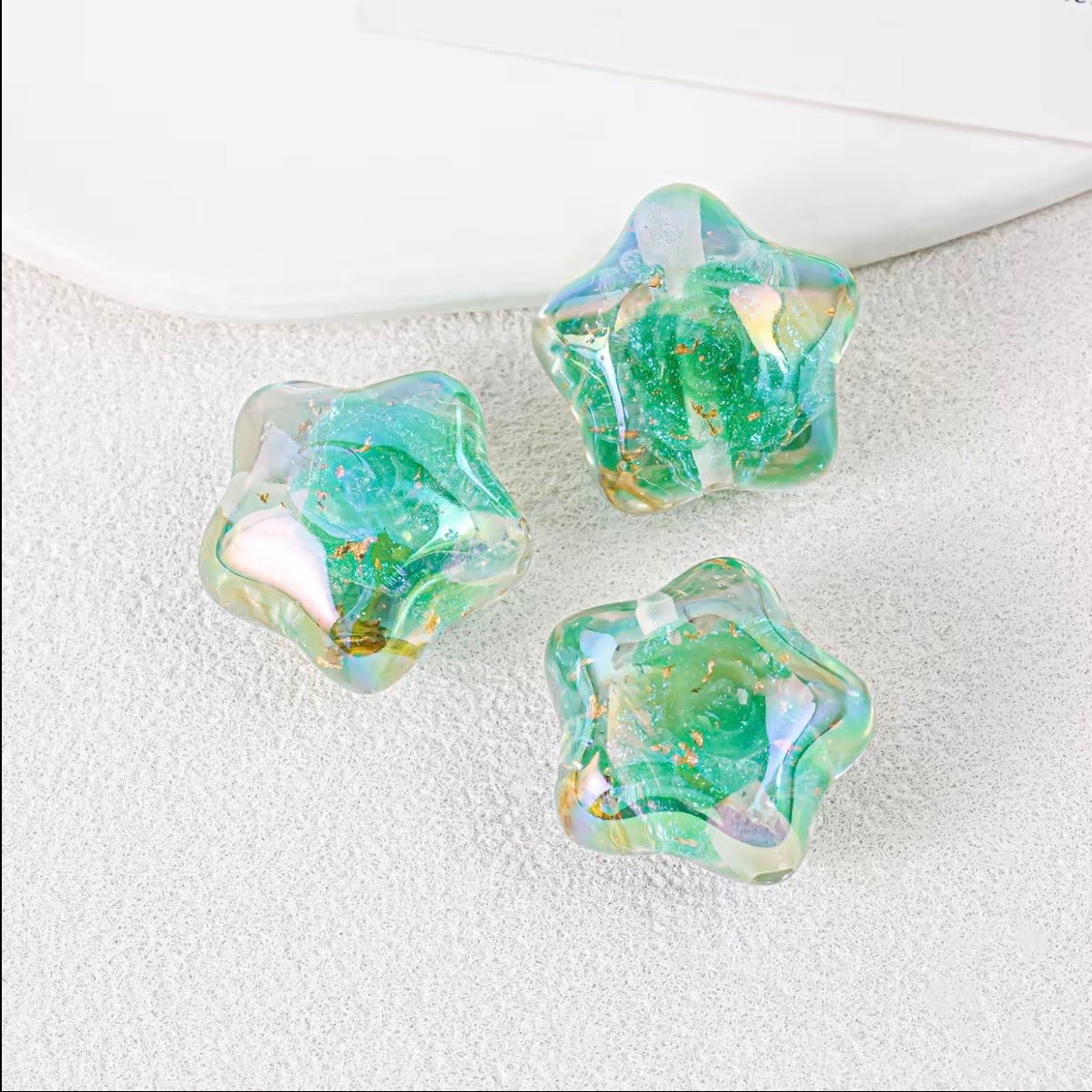 0.79‑Inch Rose Fat Star Beads, Straight Hole