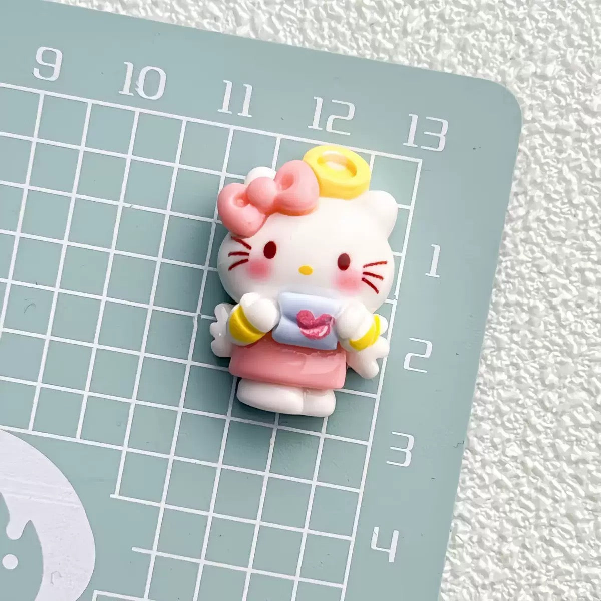 Cute resin cartoon accessories