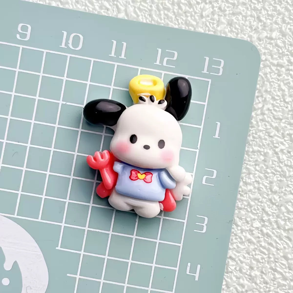 Cute resin cartoon accessories