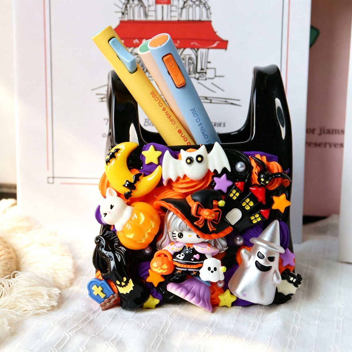 Halloween Handbag-Shaped Pen Holder