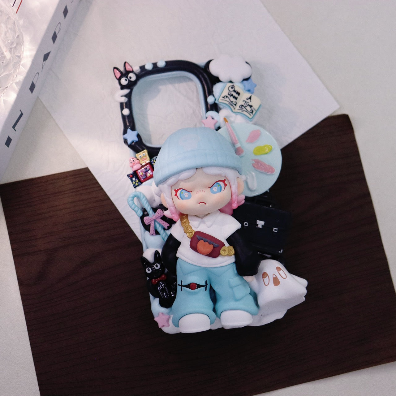 Dora Escape‑Plan Series Handmade Cream Glue Case