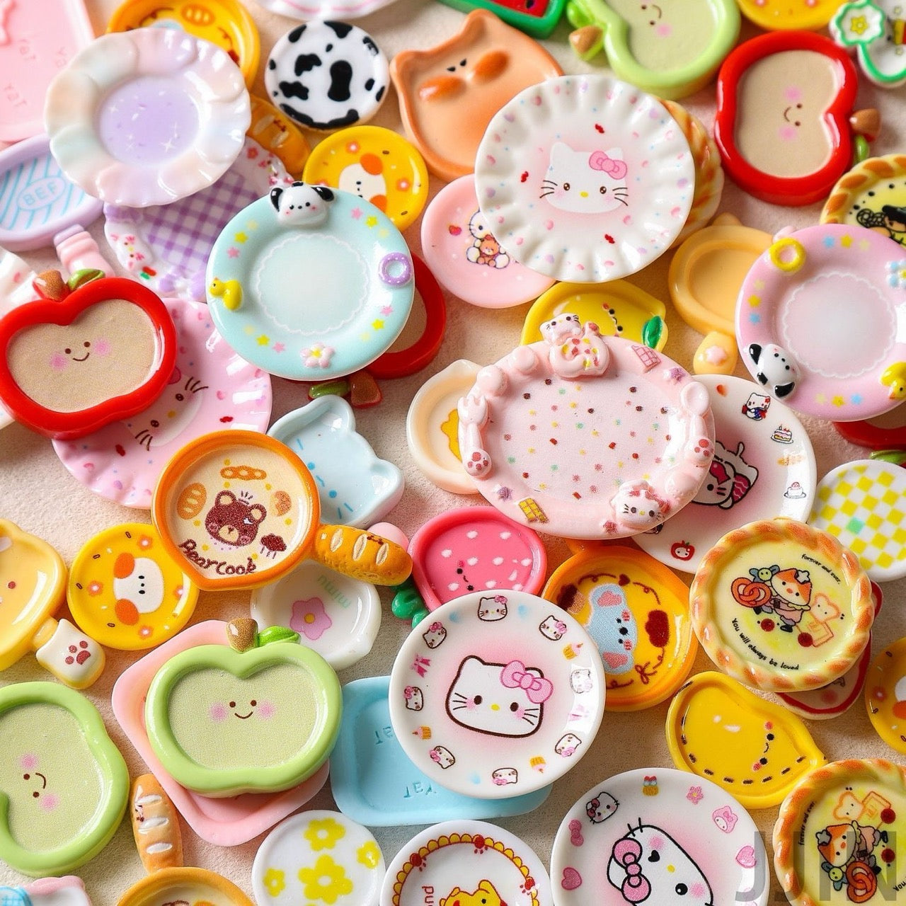 Mixed resin cartoon dinner plate