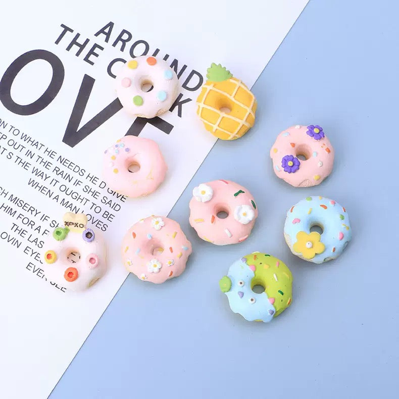 Donut resin cartoon charm