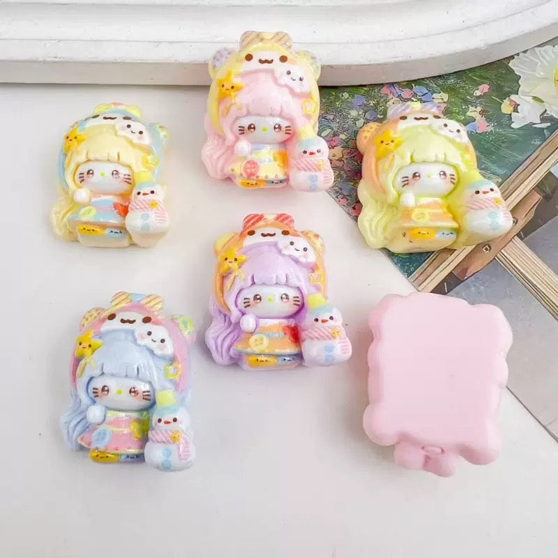 Resin cartoon charm (multiple styles)