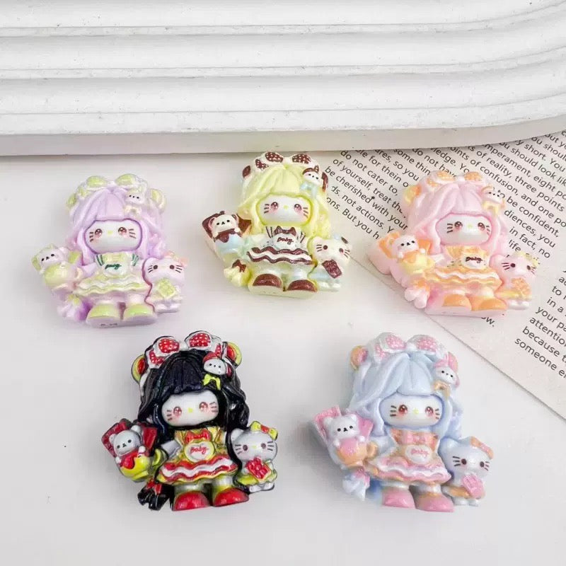 Resin cartoon charm (multiple styles)