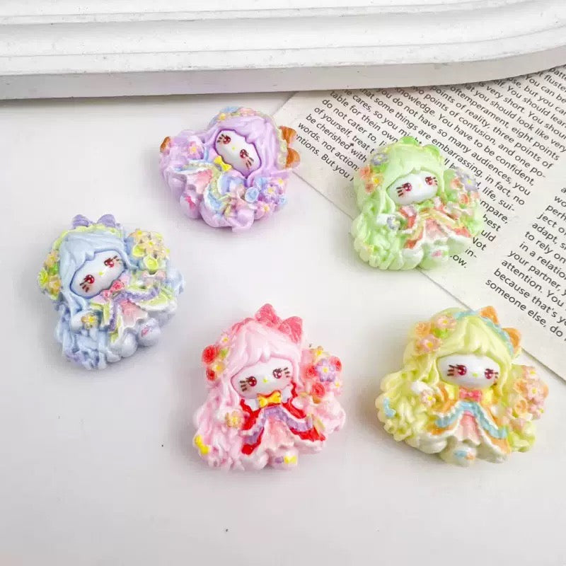 Resin cartoon charm (multiple styles)