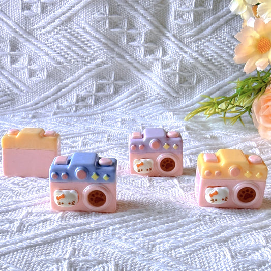 Camera resin cartoon charm