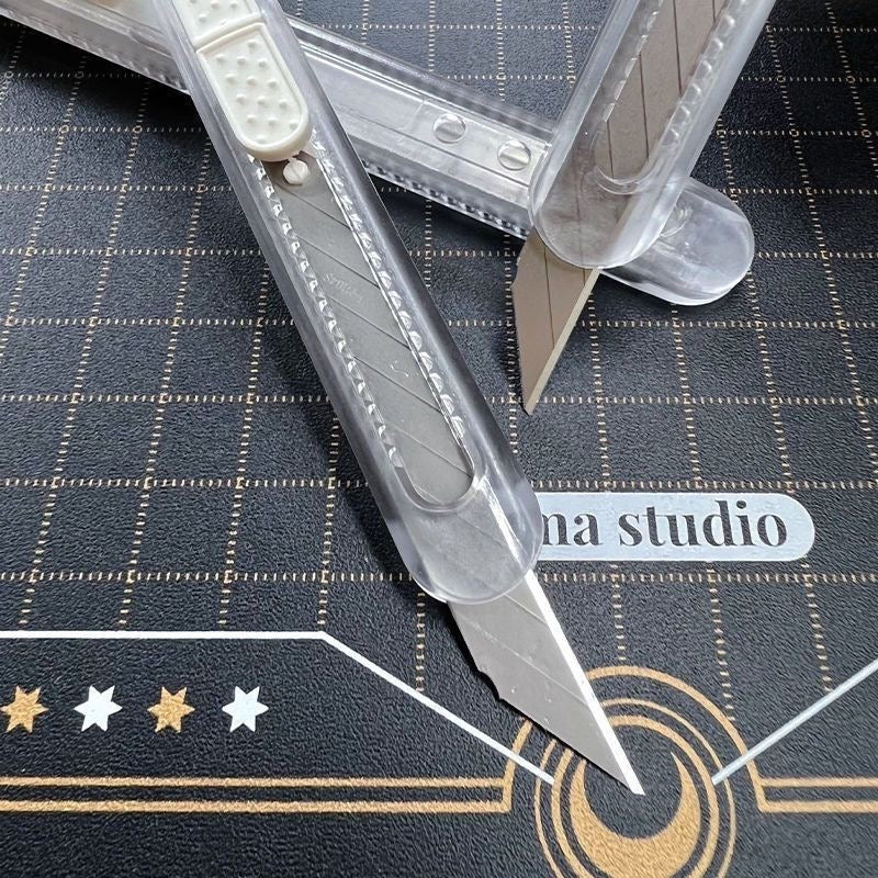 4-piece transparent utility knife