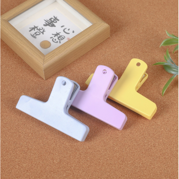3-Piece Macaroon Color Series Magnetic File Folder